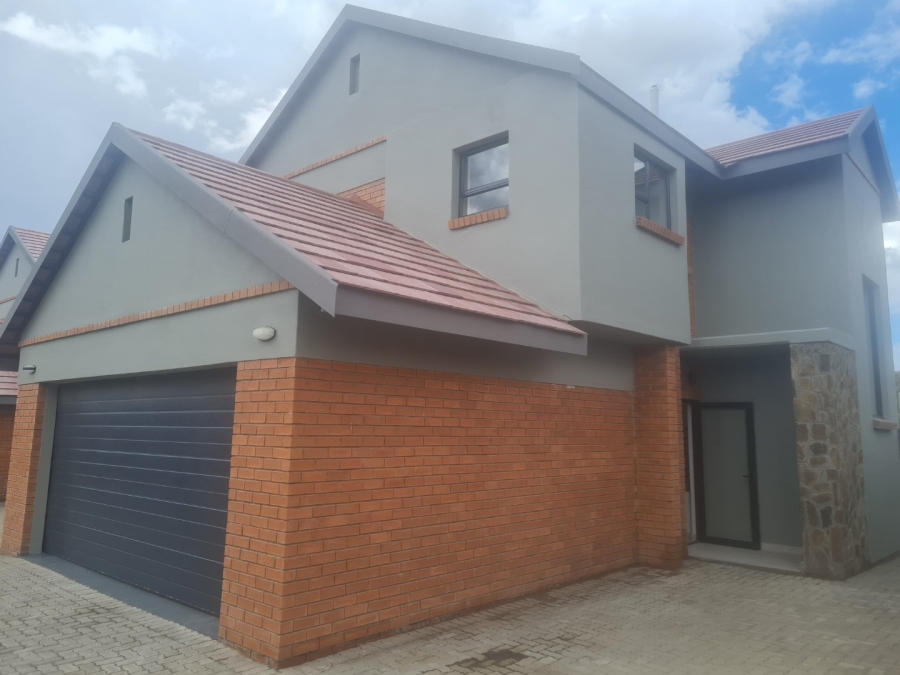 3 Bedroom Property for Sale in Somerton Estate Free State